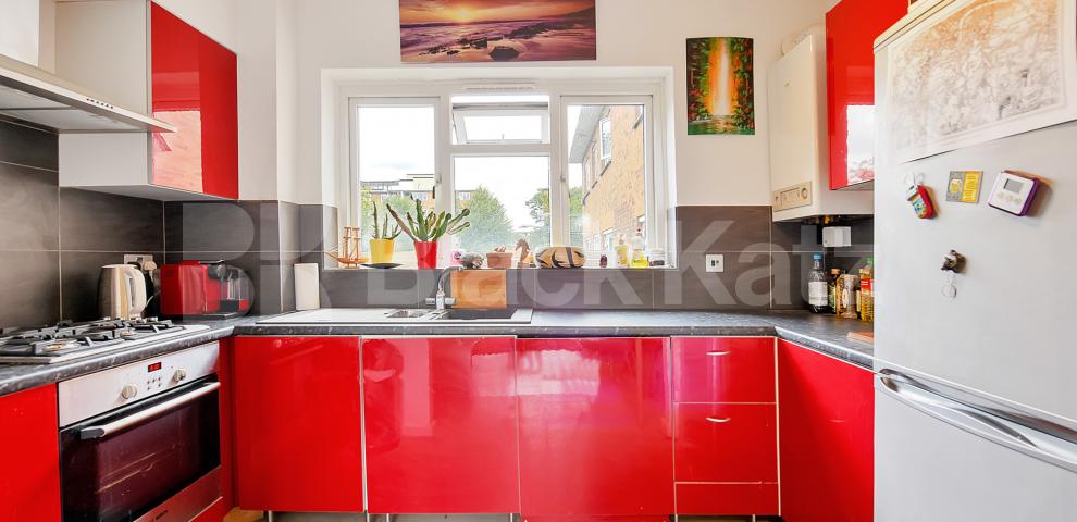 			LET, 1 Bedroom, 1 bath, 1 reception Apartment			 Paradise Road, Stockwell 